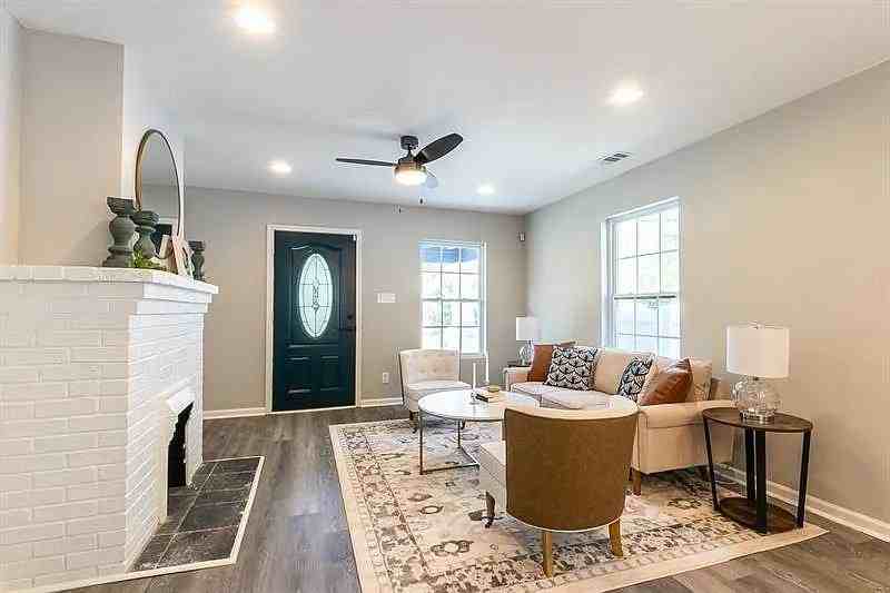 14 S Eugenia Pl Nw - Photo 5 of 36