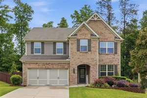 featured image of 4865 Alexandria Ave