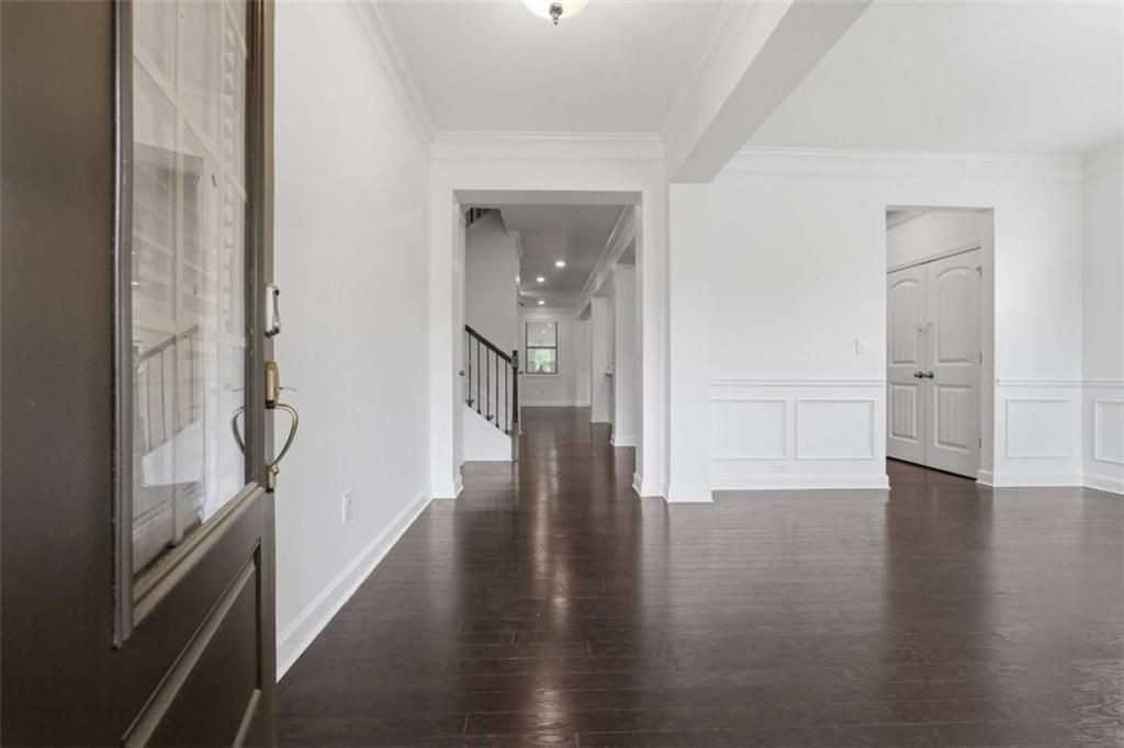 4865 Alexandria Ave - Photo 3 of 40