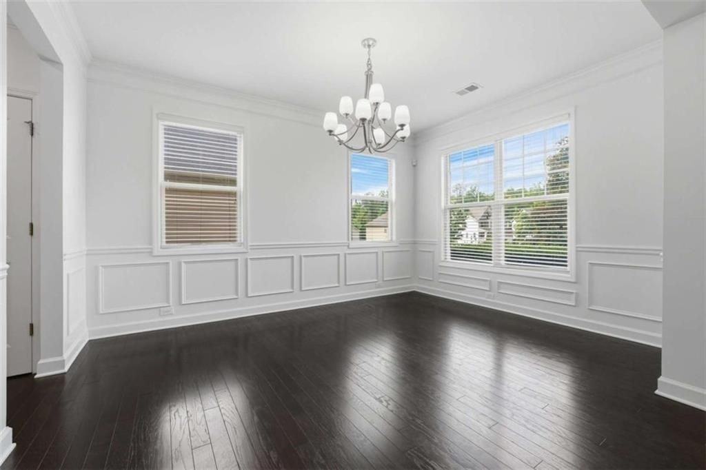 4865 Alexandria Ave - Photo 5 of 40