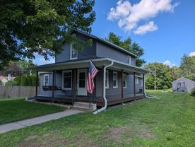 113 N Van Buren St - Photo 1 of 1
