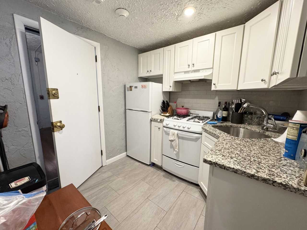 58 Prince St #6 - Photo 7 of 9