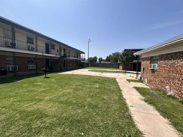 Highpoint Estate Apartments - Photo 2 of 24