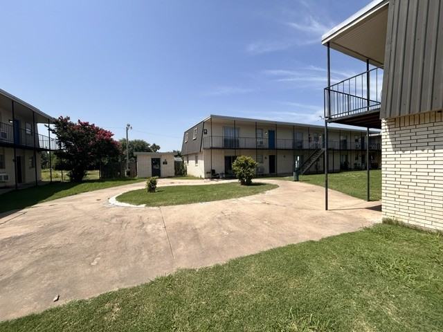 Highpoint Estate Apartments - Photo 4 of 24