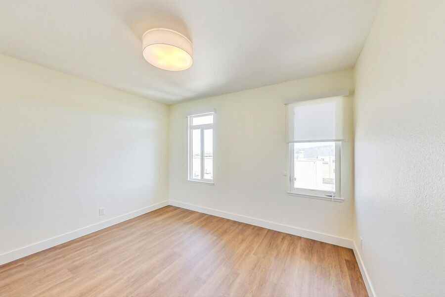 4350 Kirkham Street - Photo 3 of 20