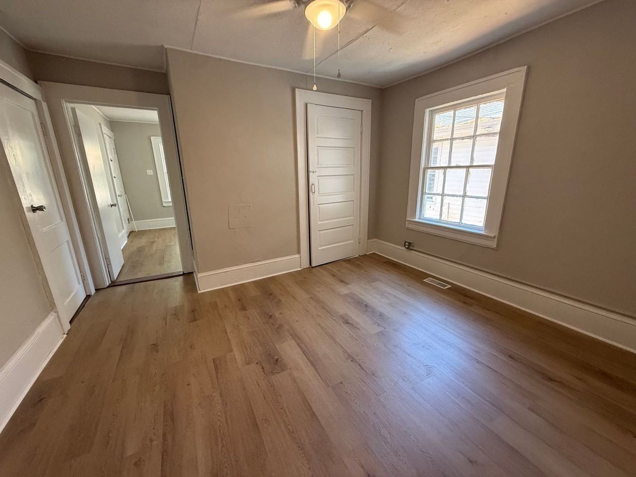 104 Parkview Street - Photo 4 of 18