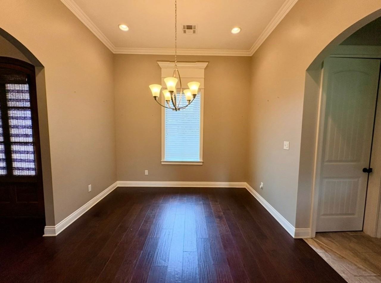 3714 Willow Wood Dr - Photo 3 of 11