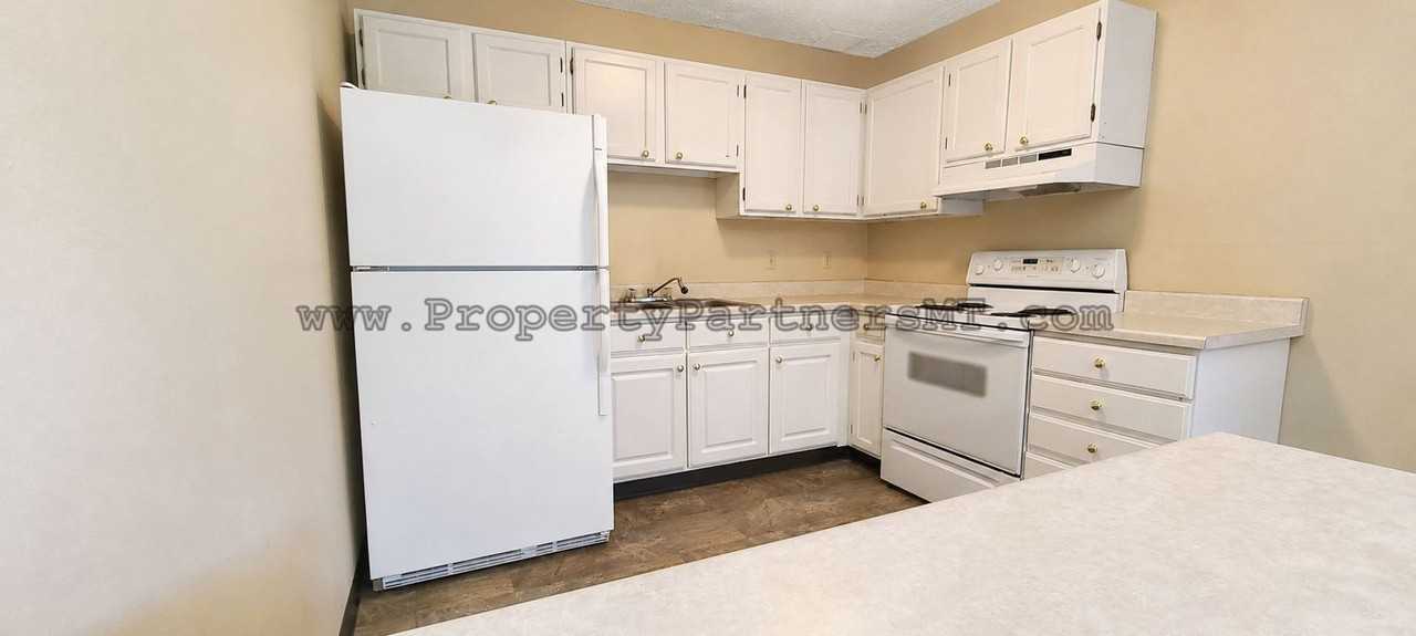20th Ave 504 - Photo 3 of 25