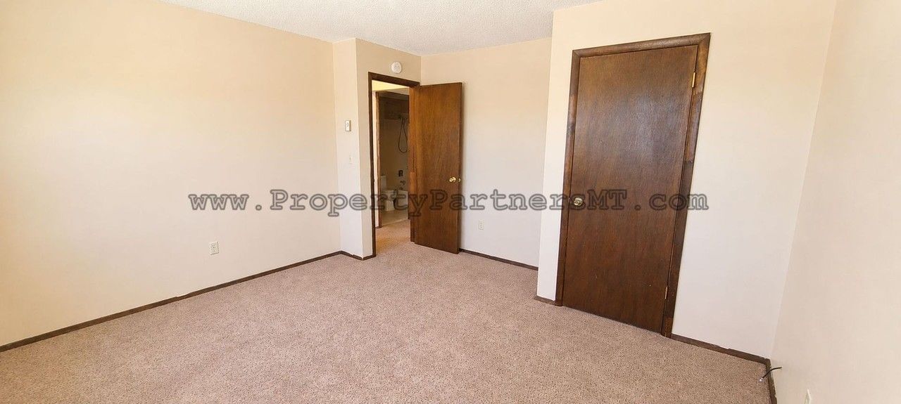 20th Ave 504 - Photo 5 of 25