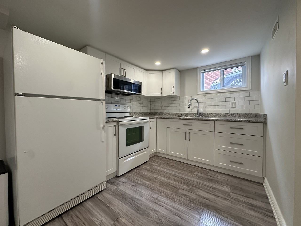 390 Division St