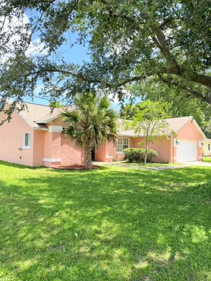 20 Palm Ln - Photo 3 of 35
