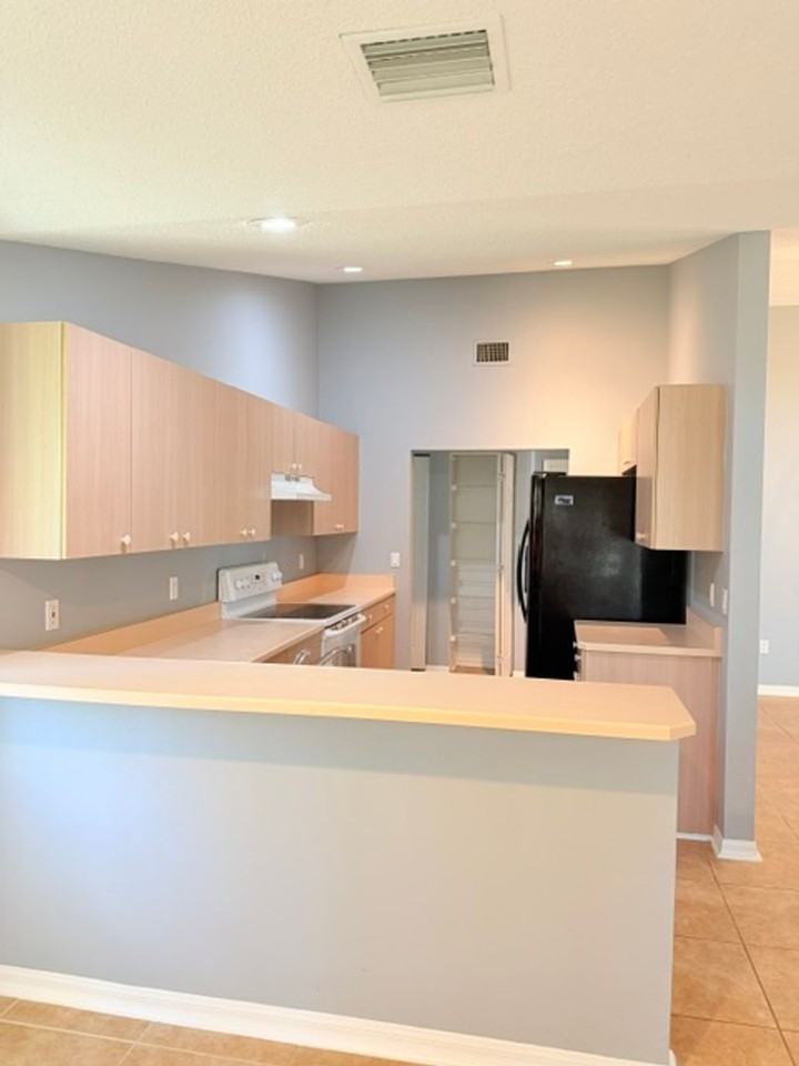 20 Palm Ln - Photo 7 of 35