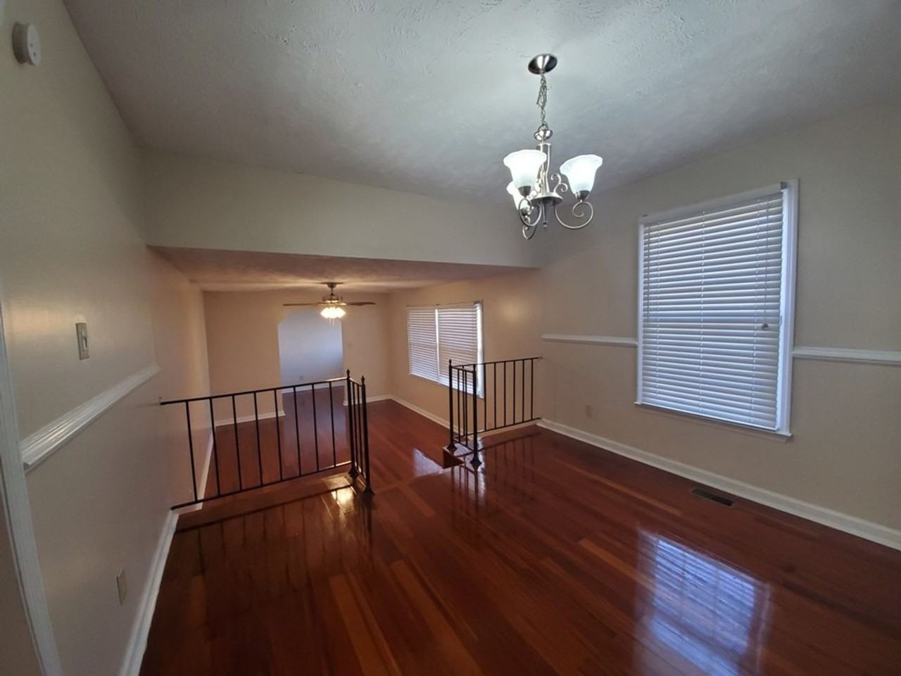 7886 Uriah Dr - Photo 3 of 30