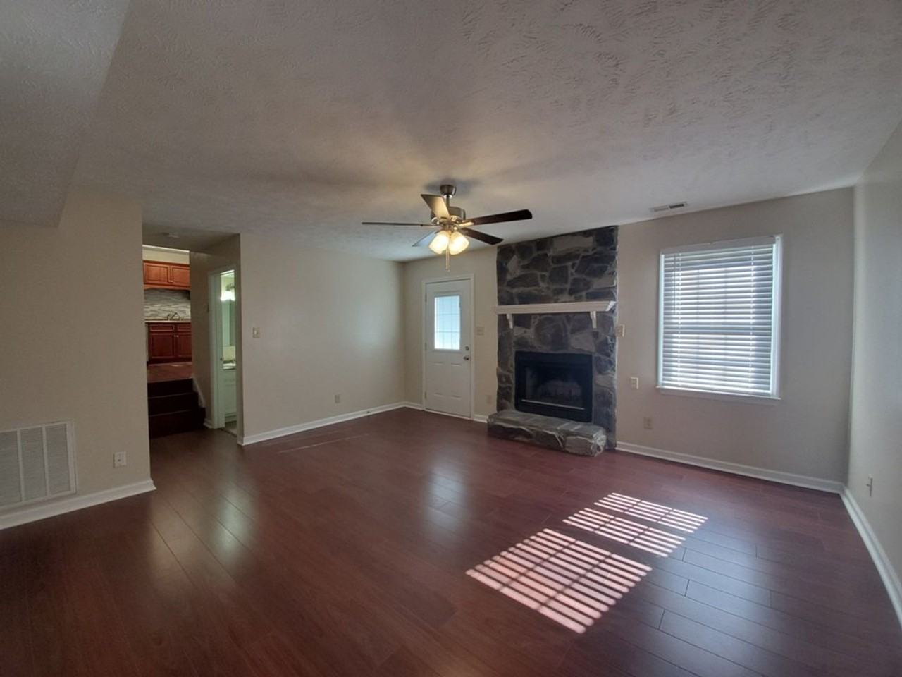 7886 Uriah Dr - Photo 5 of 30