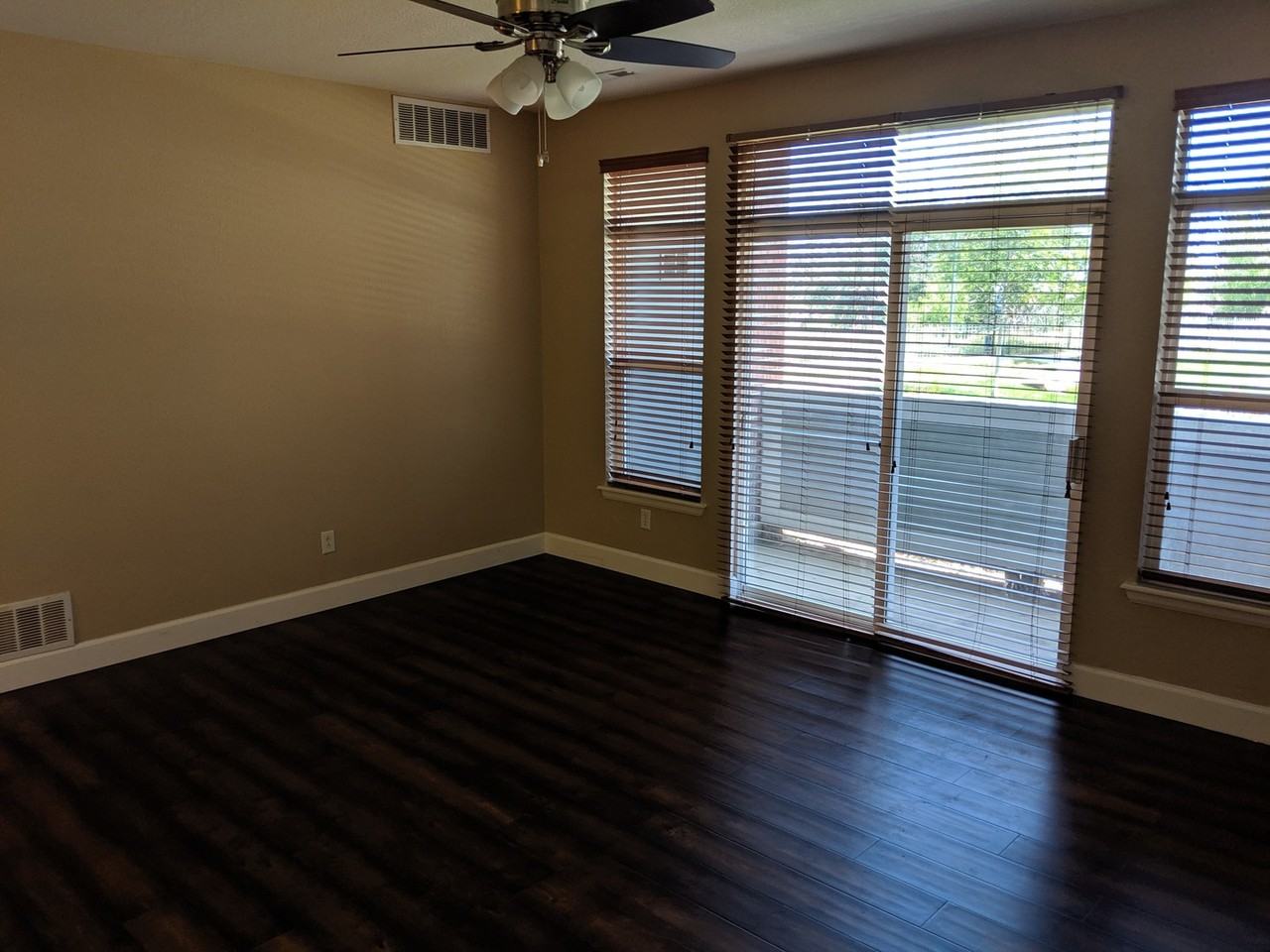14323 E 1st Dr #101 - Photo 4 of 18