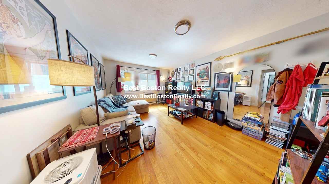 387 Highland Ave #R - Photo 2 of 9