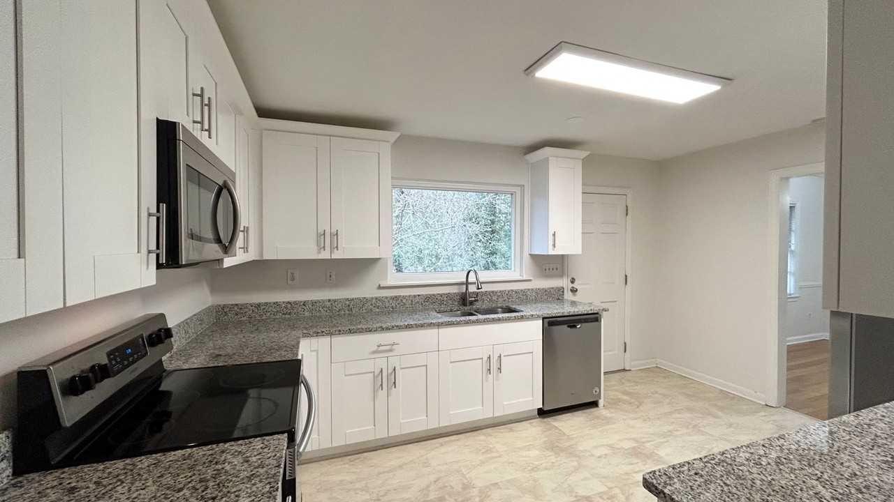 1476 Lively Ridge Rd Ne - Photo 4 of 28