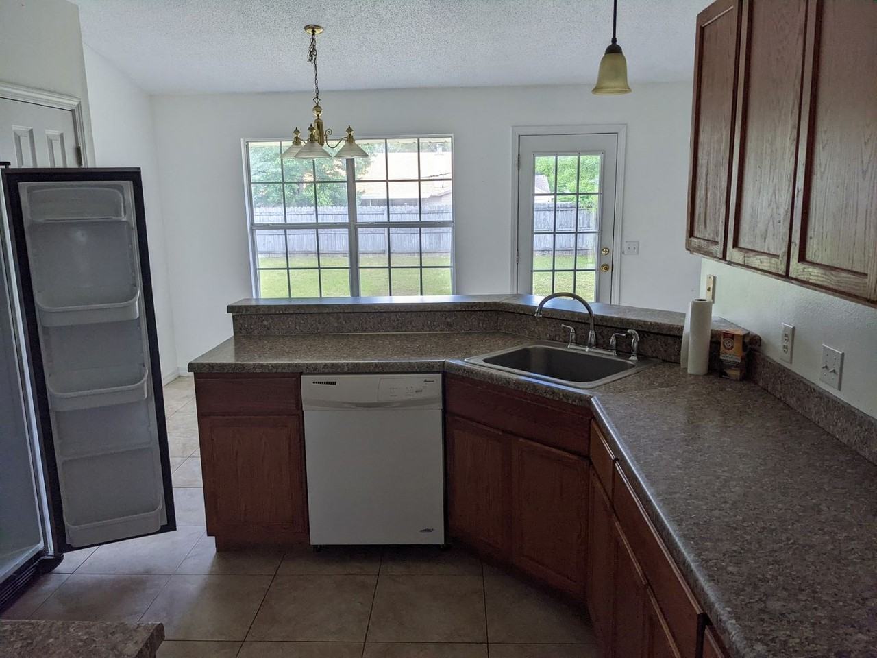 2823 Atoka Trl - Photo 4 of 12
