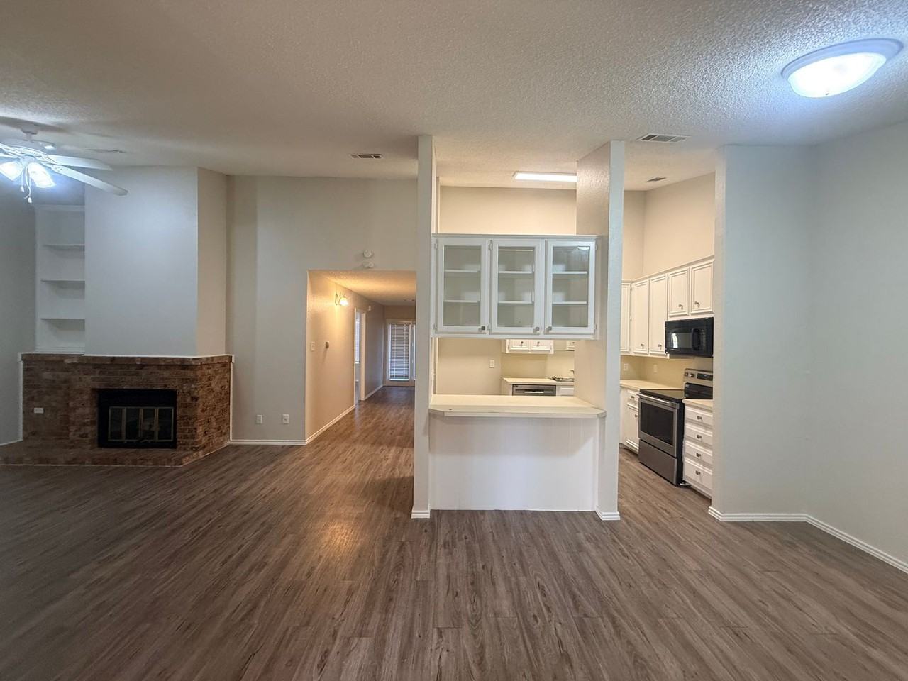 5564 93rd St - Photo 5 of 10