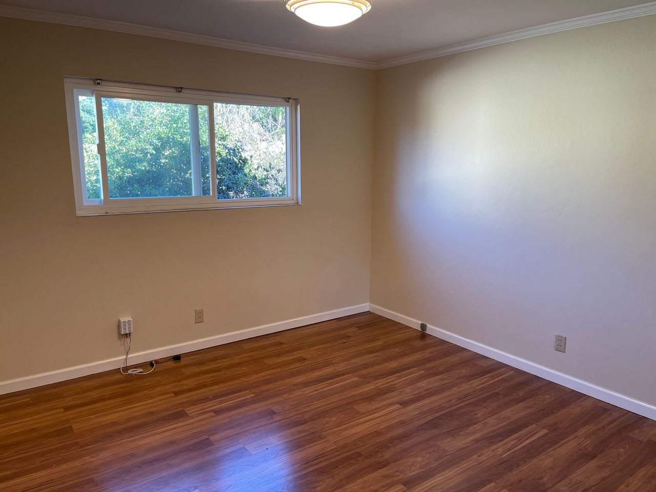 1379 Snow St - Photo 7 of 13
