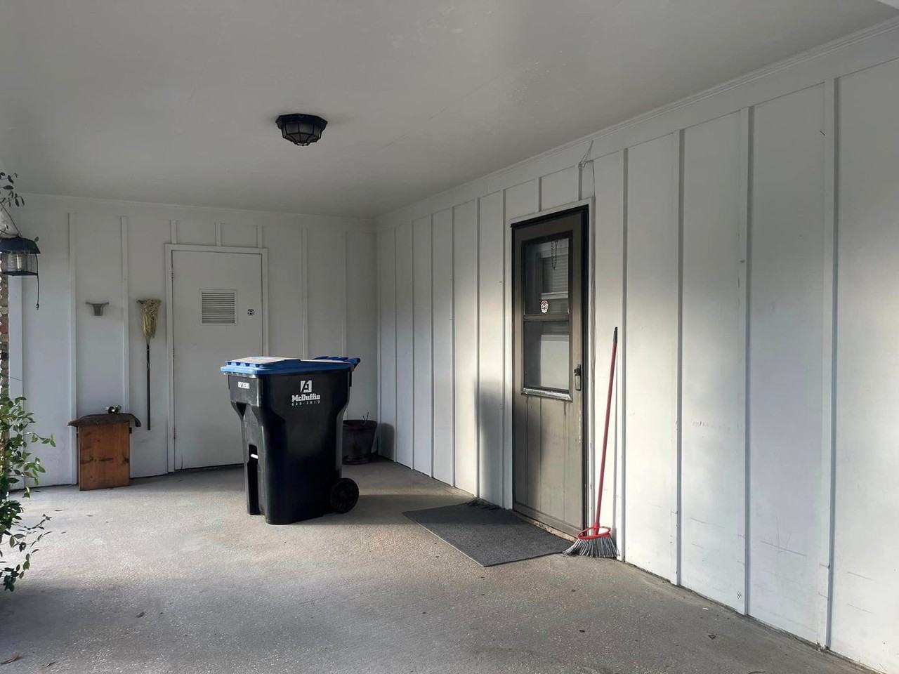 306 Jackson St - Photo 4 of 10