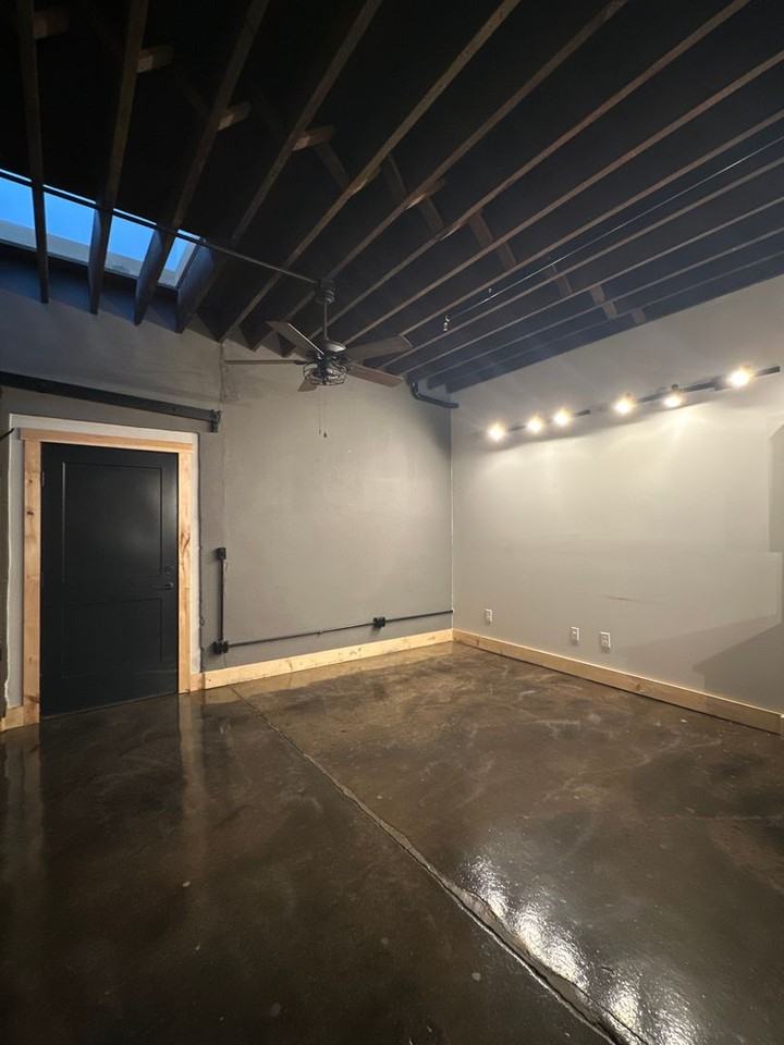 210 S Railroad St #105 - Photo 2 of 6