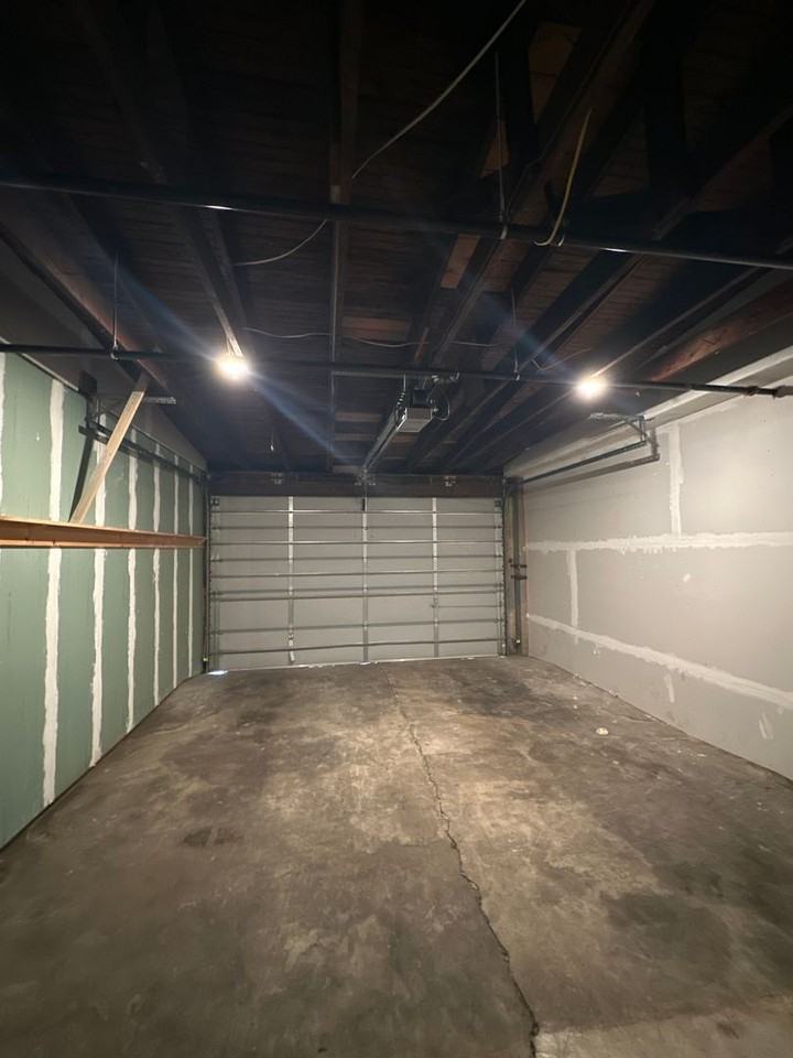 210 S Railroad St #105 - Photo 4 of 6