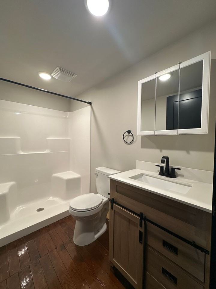 210 S Railroad St #105 - Photo 5 of 6