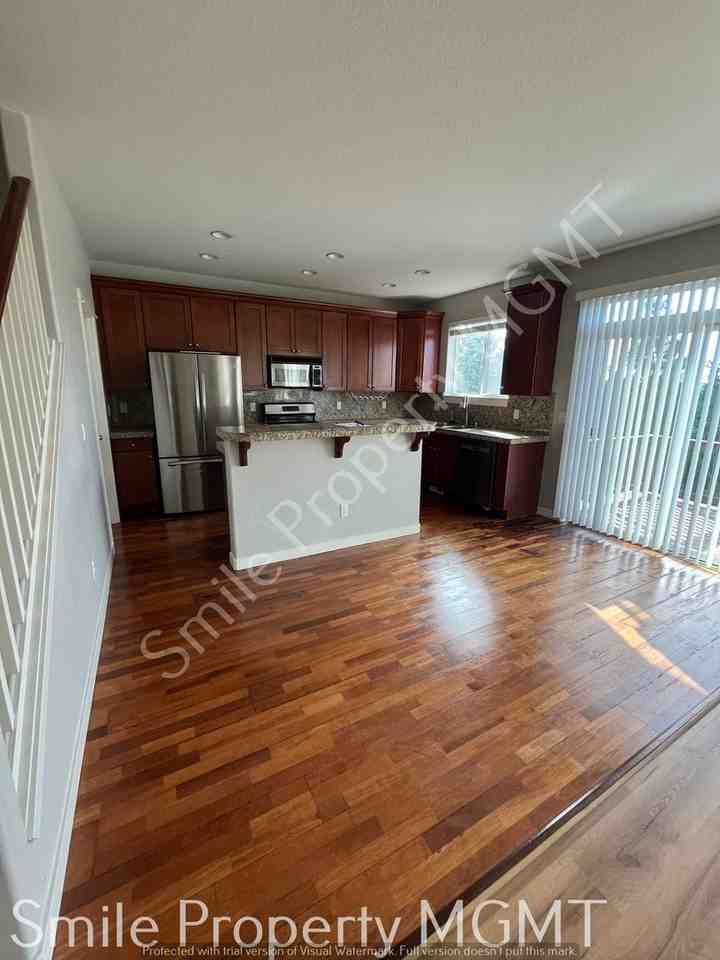 13054 Se Meadehill Ave - Photo 4 of 17