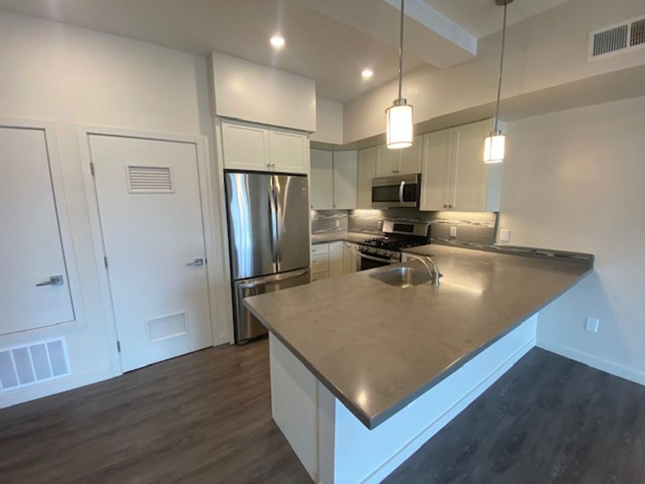 505 Central Ave - Photo 7 of 26