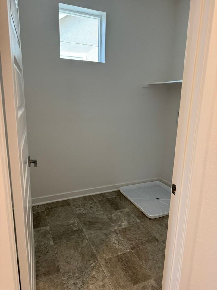 13885 Sedum Ln - Photo 6 of 23