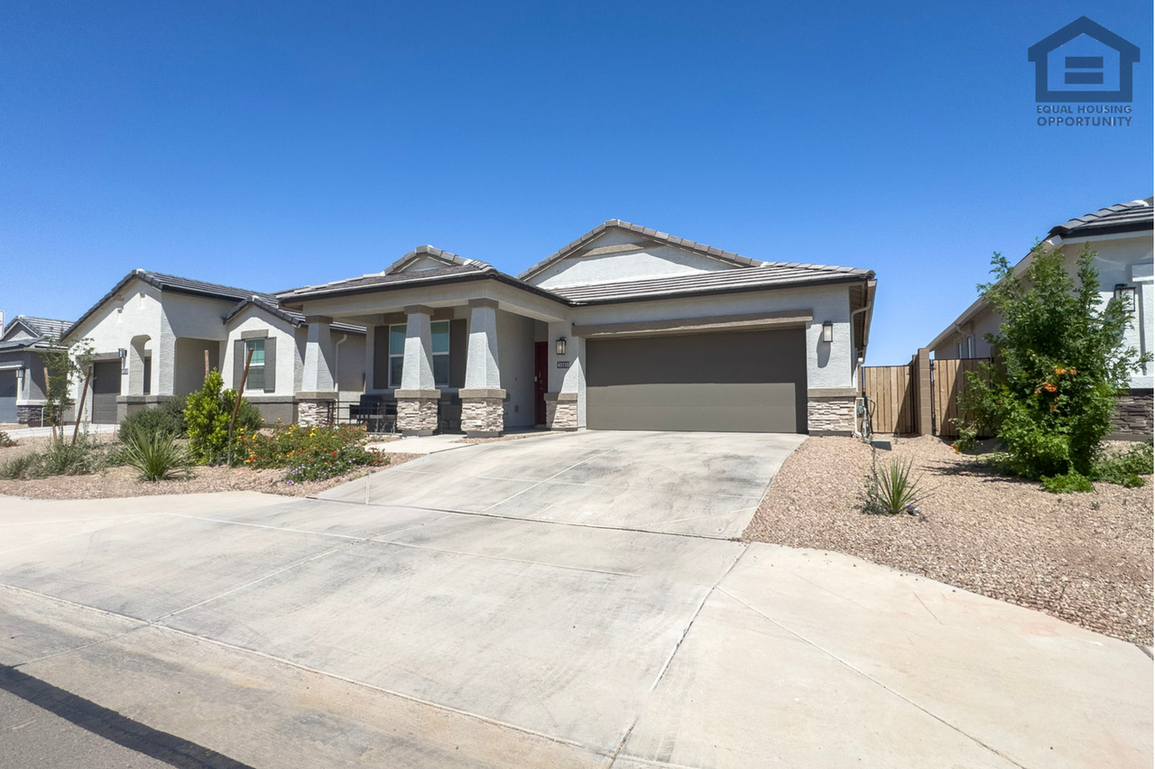 40110 W Shaver Dr - Photo 5 of 35