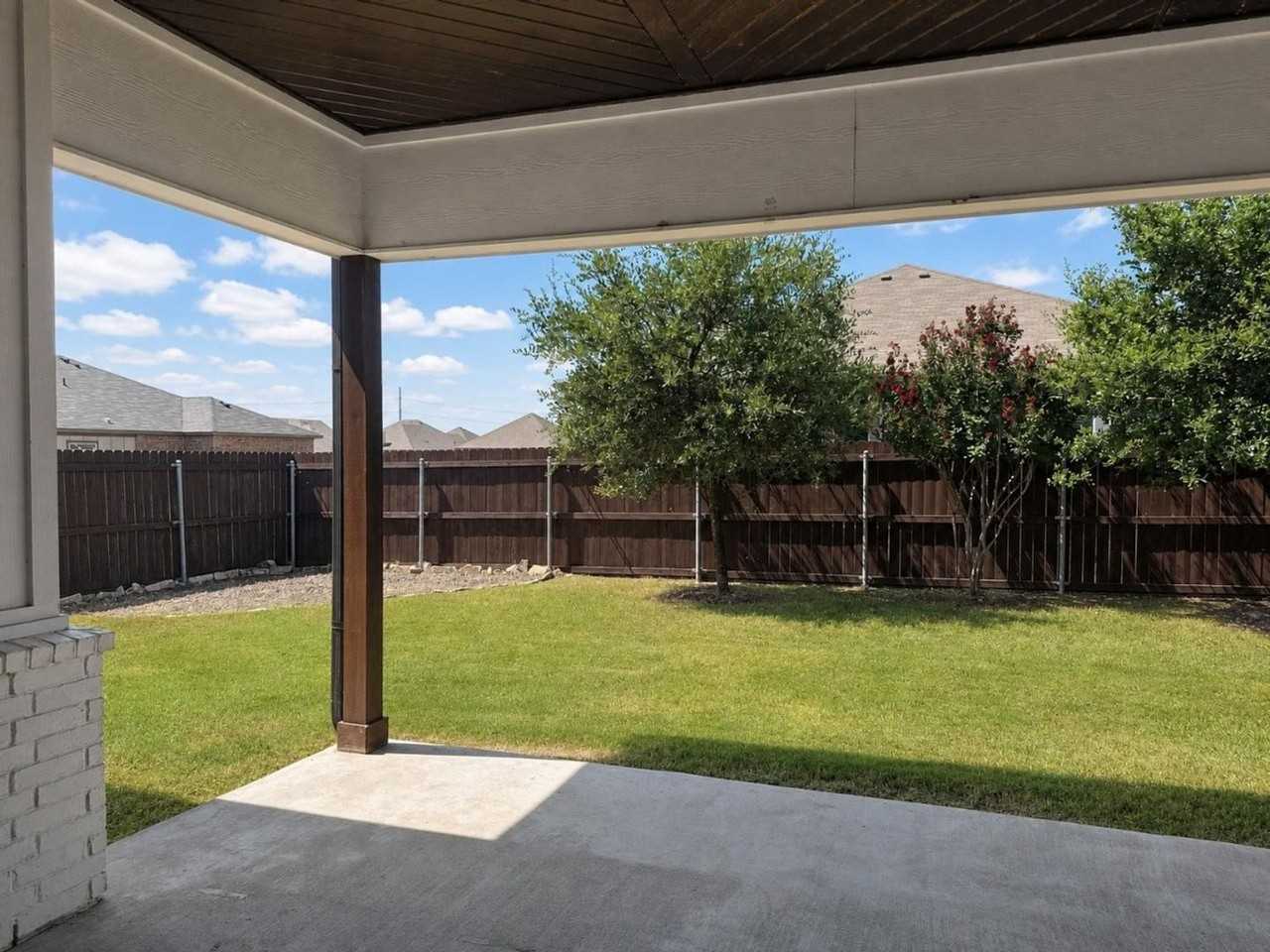 7119 Rosado Dr - Photo 7 of 30