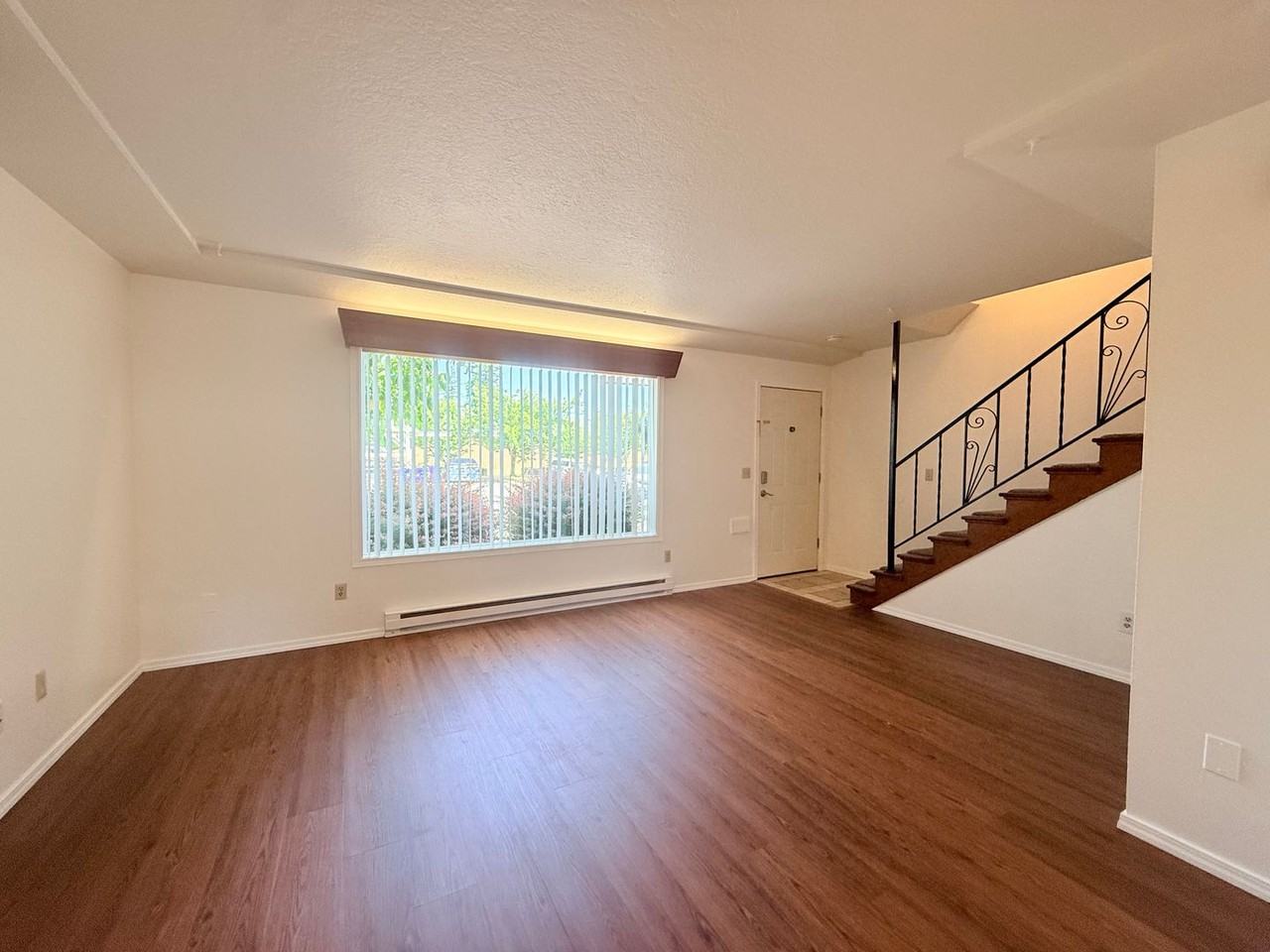537 Ne 113th Ave - Photo 7 of 16