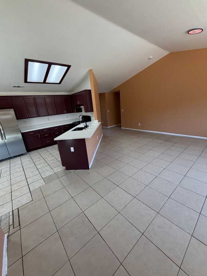 738 Waterford Way - Photo 5 of 12
