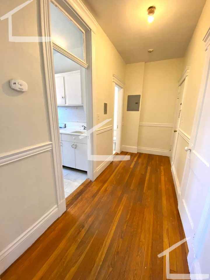 12 Walbridge St #12 - Photo 5 of 7