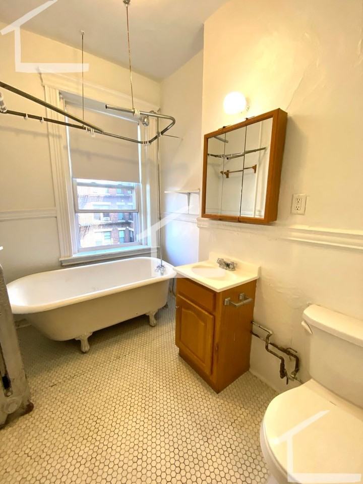 12 Walbridge St #12 - Photo 6 of 7