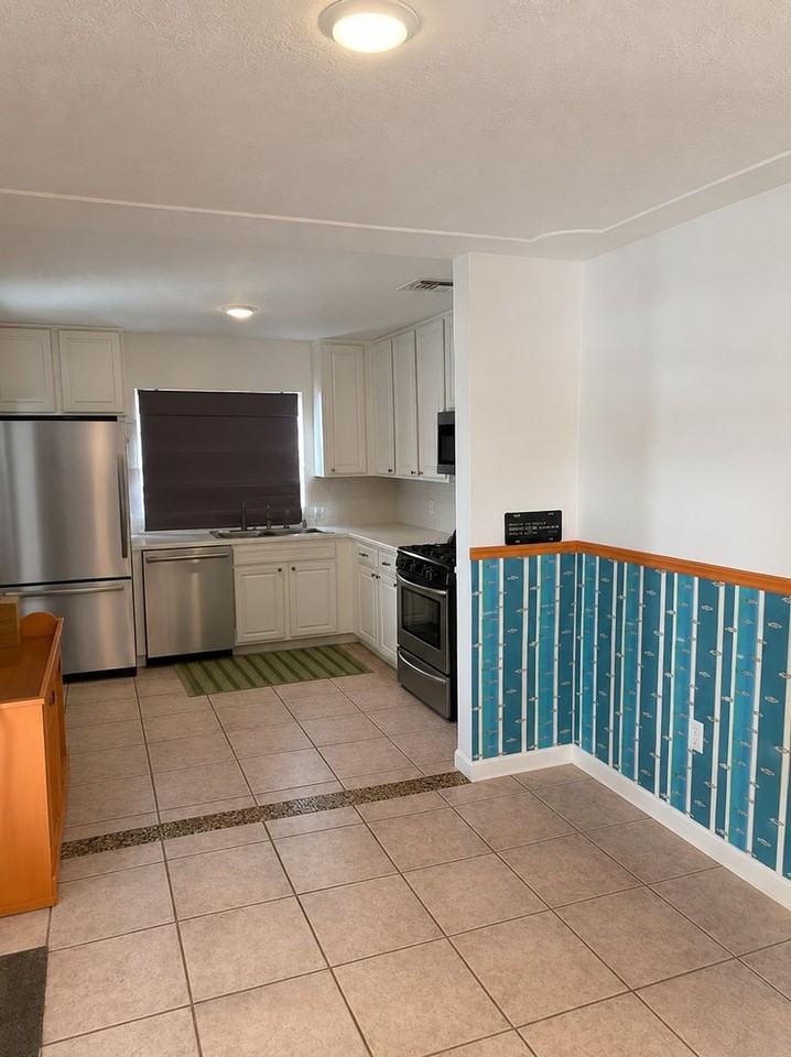 349 W Exeter St - Photo 5 of 14