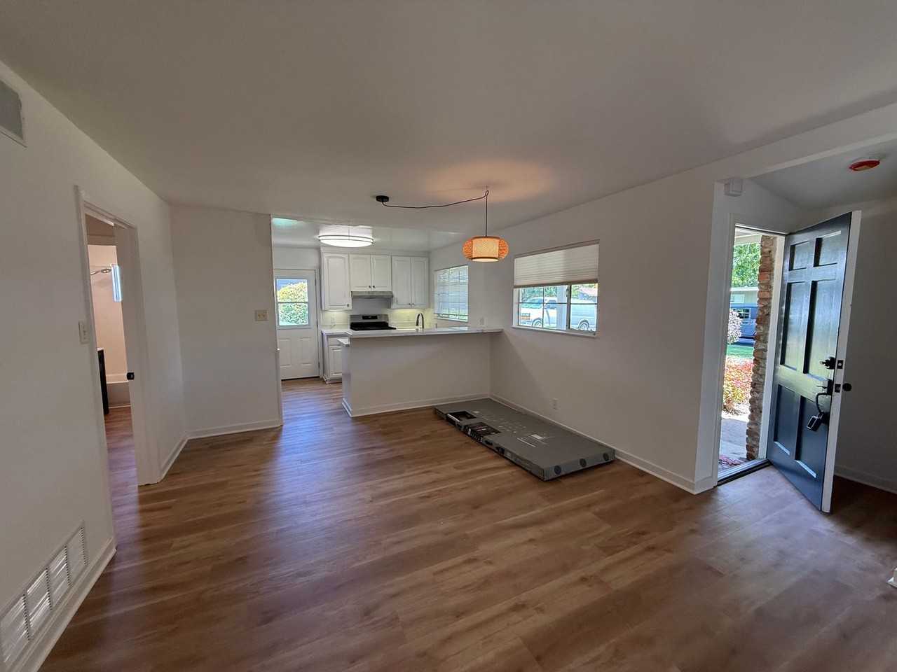 31 Dorset Ln - Photo 3 of 11