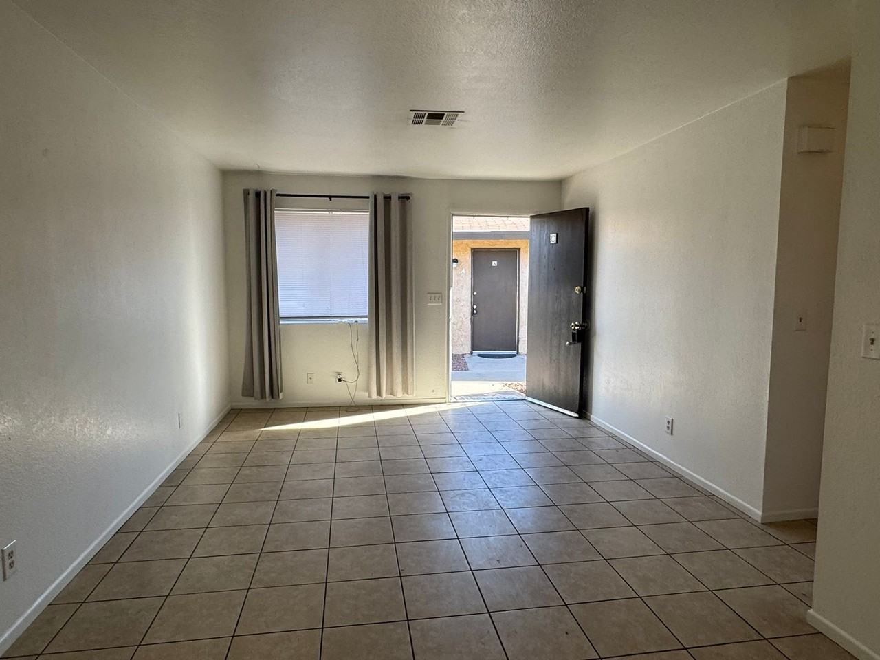 1539 Monte Vista Dr #C - Photo 7 of 27