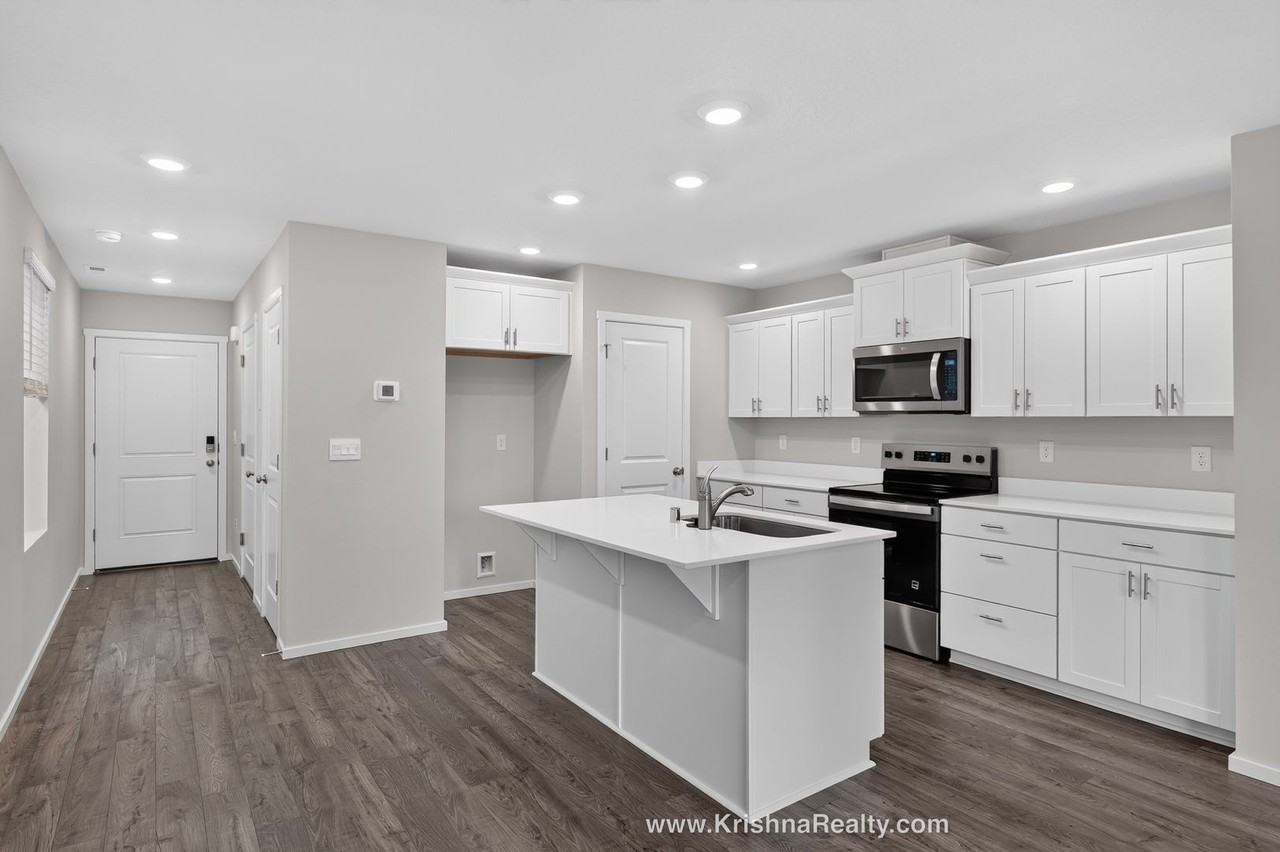 12214 Ne 14th St - Photo 4 of 20