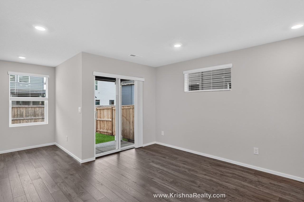 12214 Ne 14th St - Photo 7 of 20