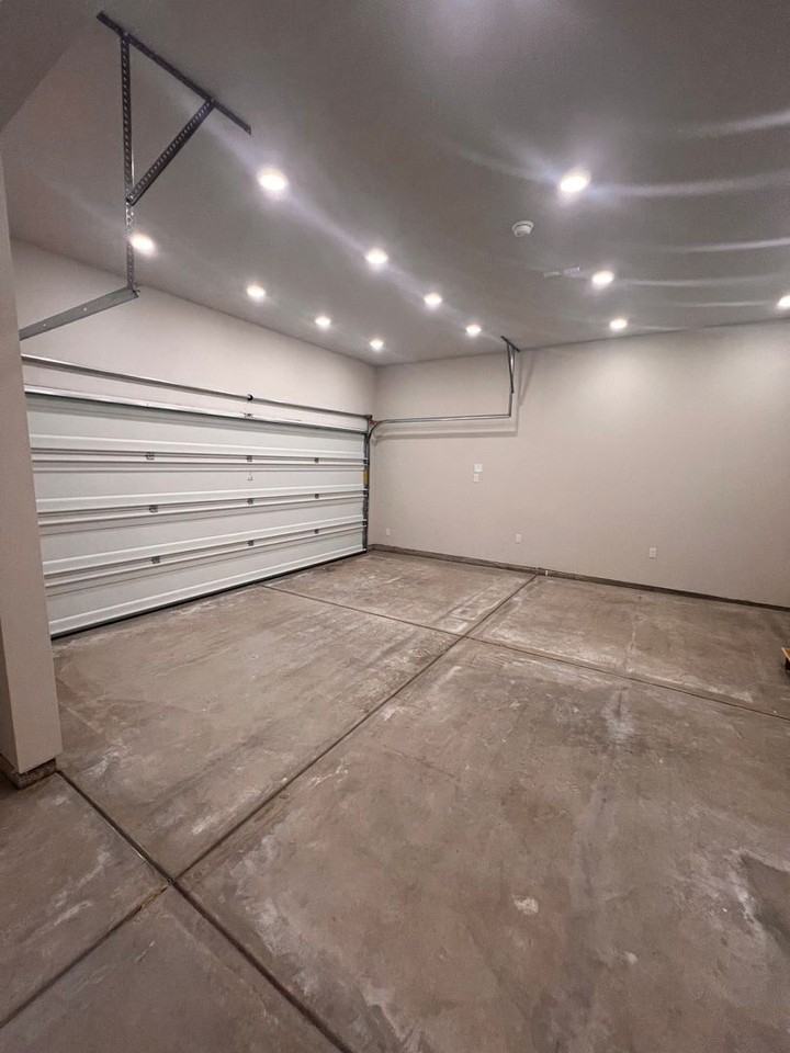931 S Zeelar St - Photo 4 of 19