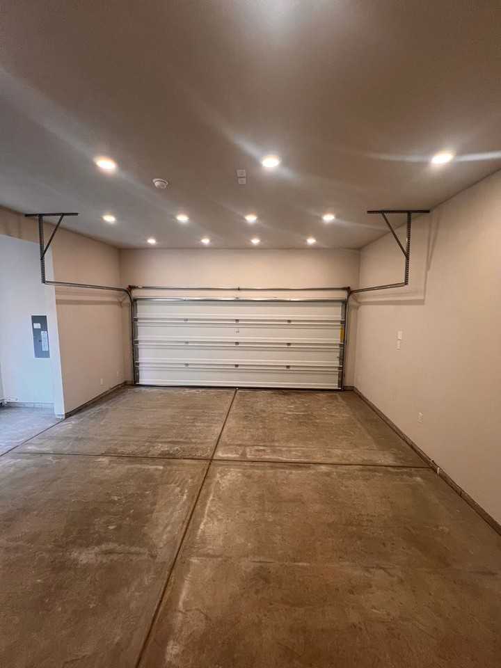 931 S Zeelar St - Photo 5 of 19