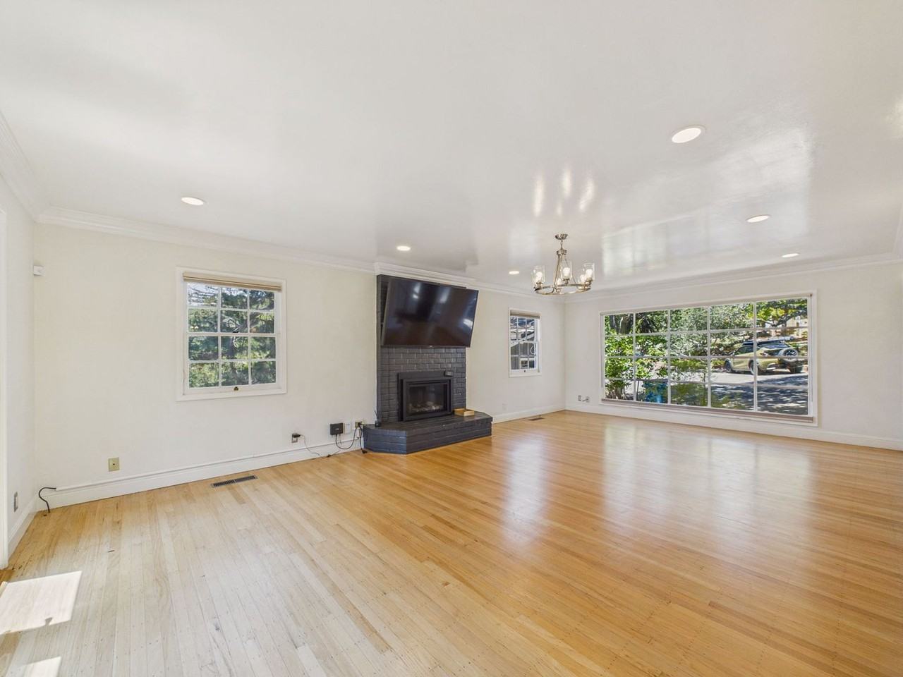 12 Folger Ct - Photo 5 of 39