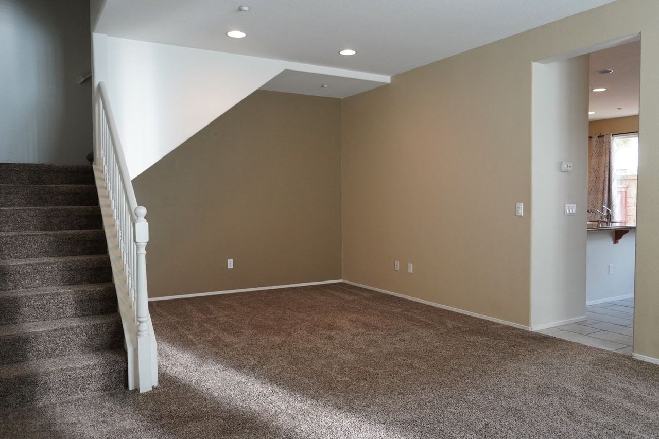 27544 Papillion St #3 - Photo 6 of 30