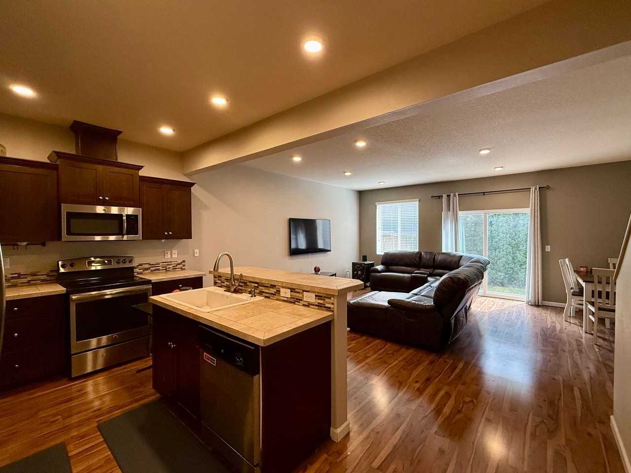 17222 Sw 120th Pl - Photo 3 of 10