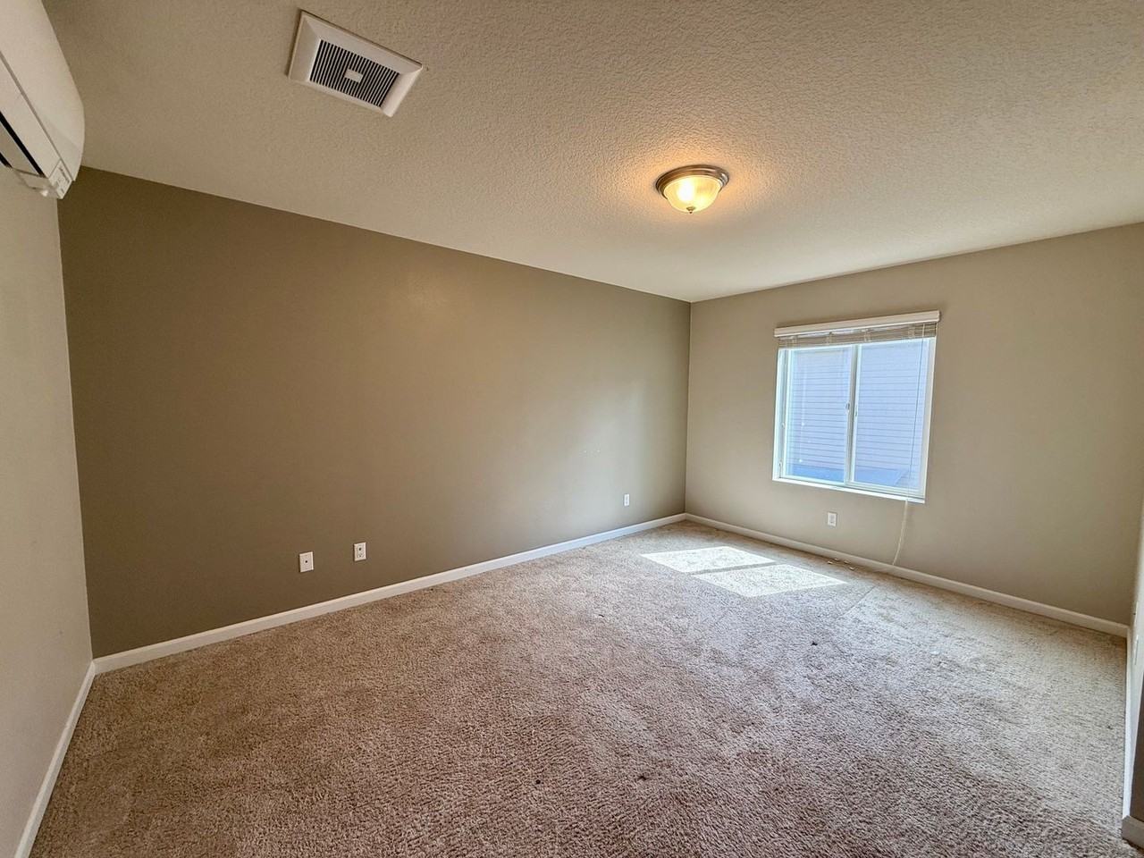 17222 Sw 120th Pl - Photo 4 of 10