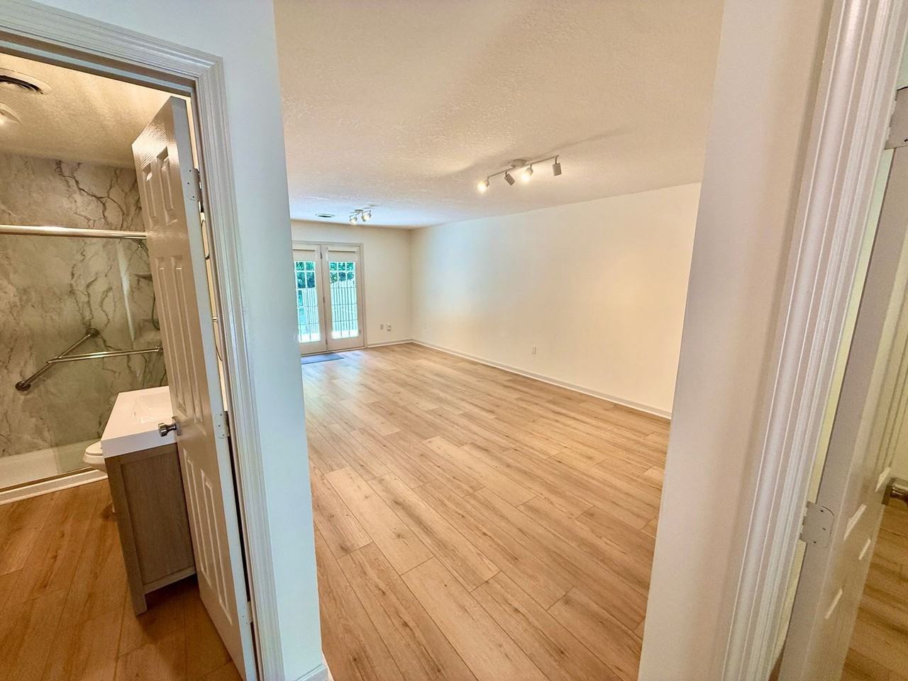 5010 Trace Manor Ln - Photo 3 of 30