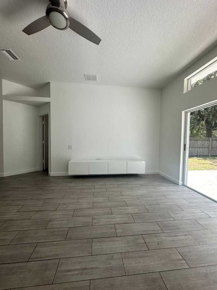 10421 Paragon Pl - Photo 4 of 30